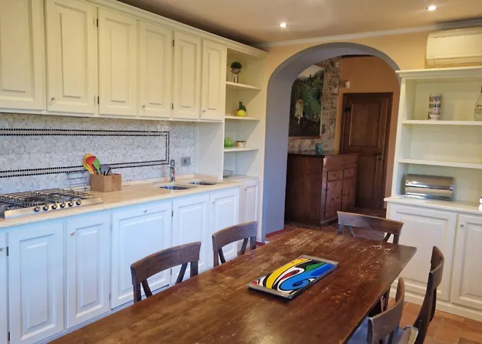 Villa Mammolino - Medieval Mini-villa With Jacuzzi And Stunning Views Lucca